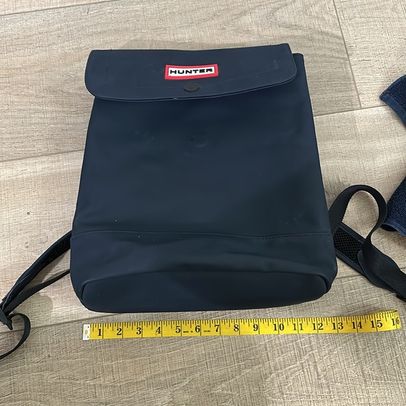 Hunter for Target small navy backpack. - Picture 13 of 14